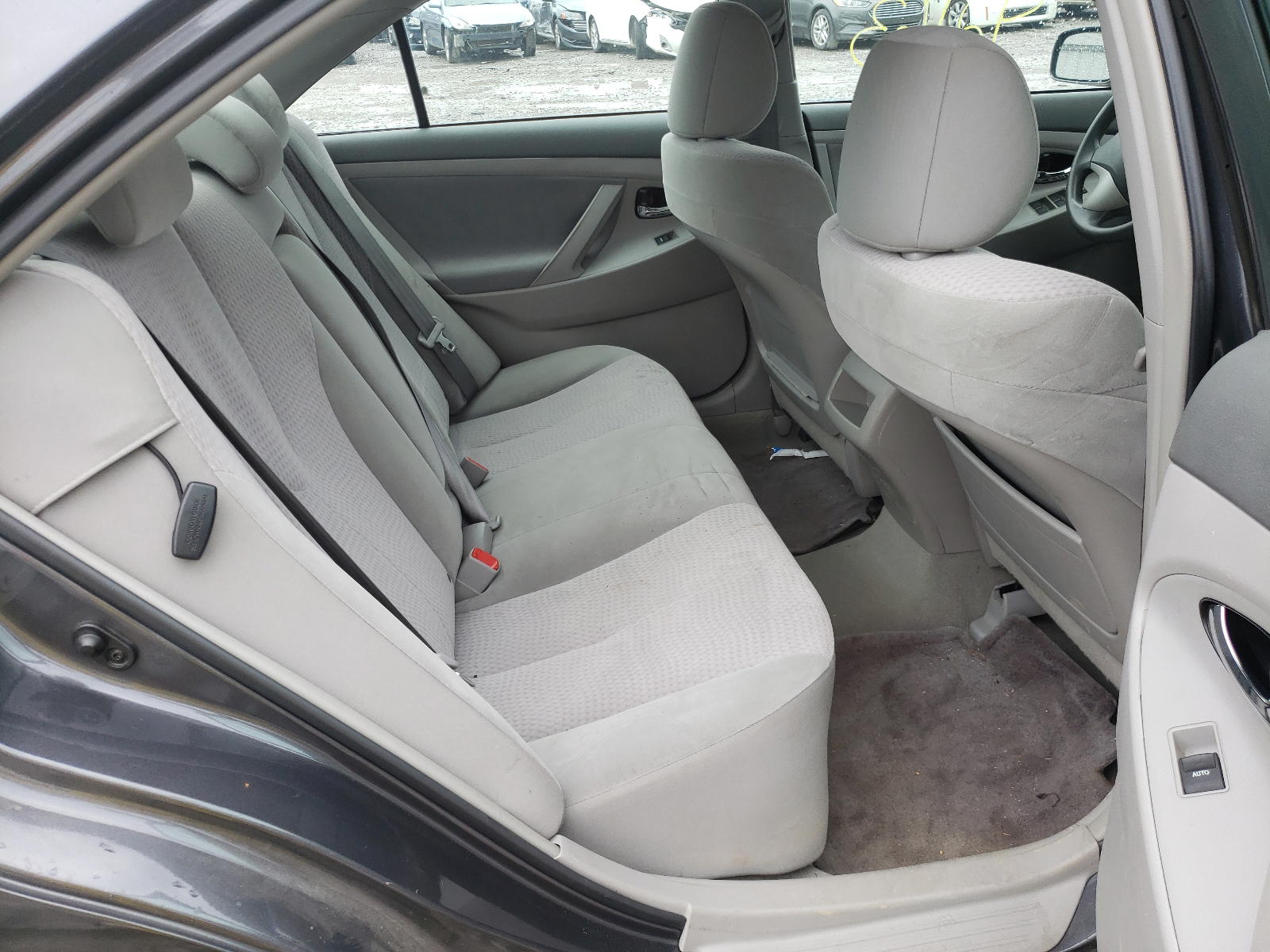 Photo 6 from auction – 2011 TOYOTA CAMRY BASE with VIN 4T1BF3EK3BU711864