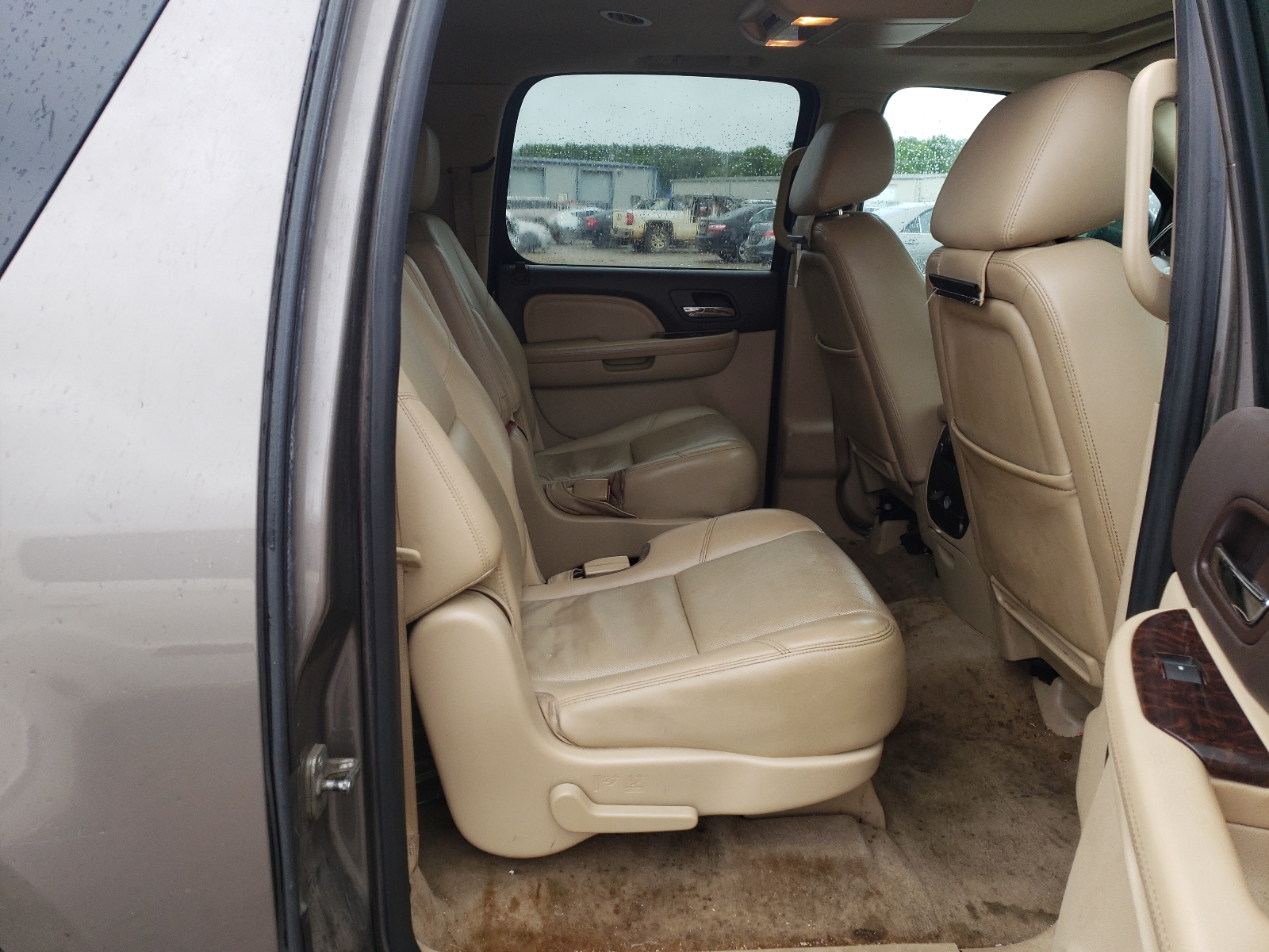 Photo 6 from auction – 2013 GMC YUKON XL D with VIN 1GKS2MEF6DR227822