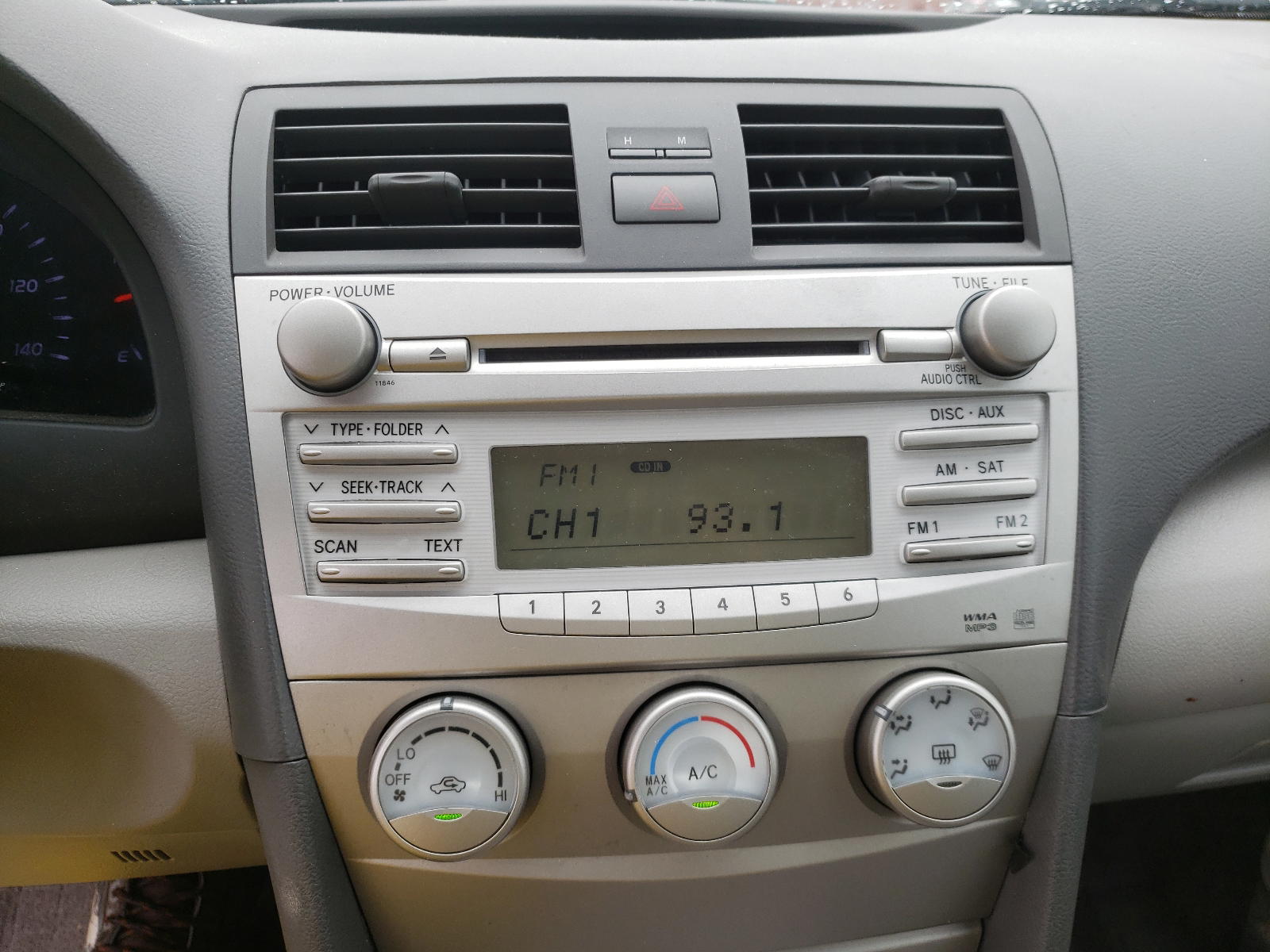 Photo 9 from auction – 2011 TOYOTA CAMRY BASE with VIN 4T1BF3EK3BU711864