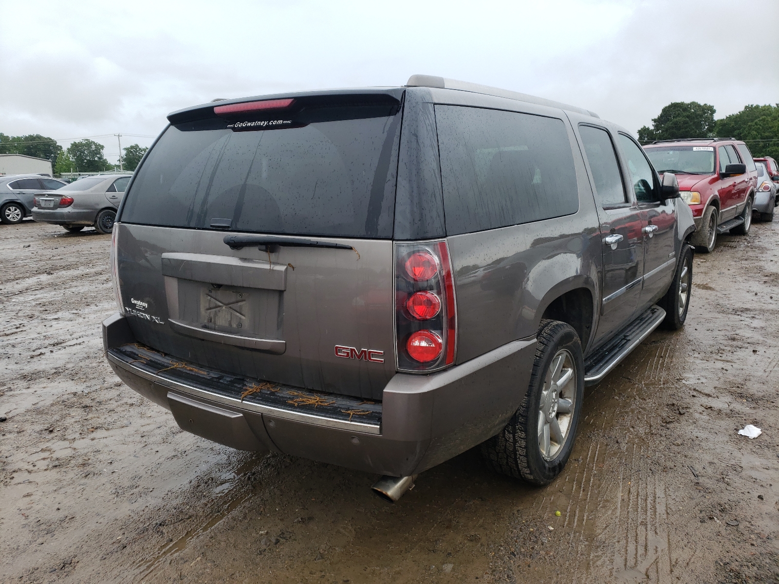 Photo 4 from auction – 2013 GMC YUKON XL D with VIN 1GKS2MEF6DR227822