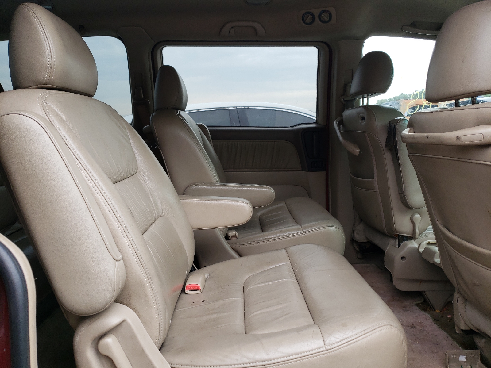 Photo 6 from auction – 2004 HONDA ODYSSEY EX with VIN 5FNRL18704B085984