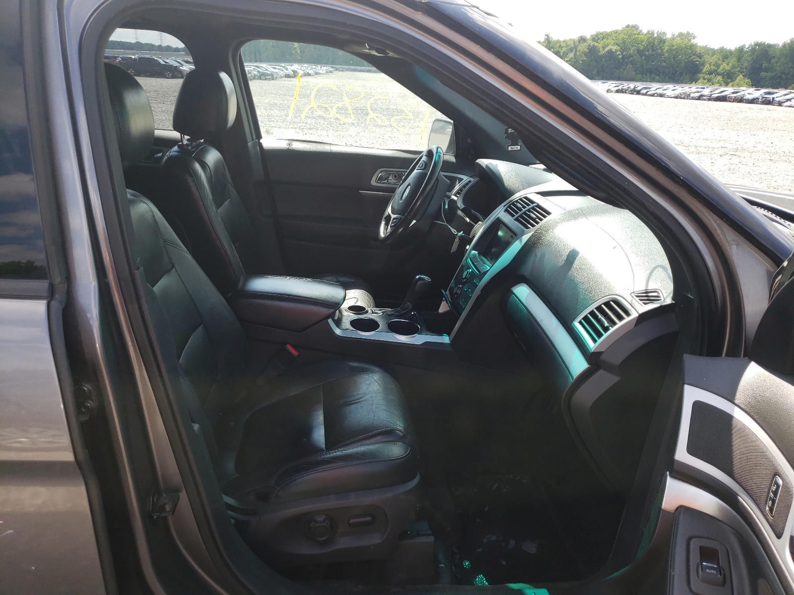 Photo 5 from auction – 2011 FORD EXPLORER X with VIN 1FMHK7D84BGA40674