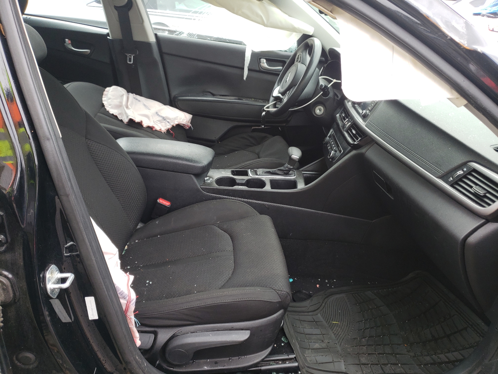 Photo 5 from auction – 2016 KIA OPTIMA LX with VIN 5XXGT4L38GG121273