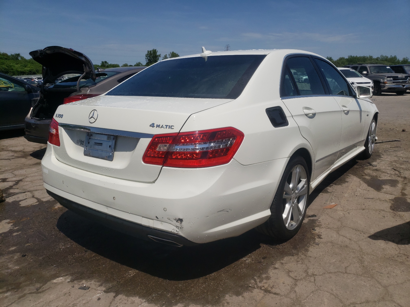 Photo 4 from auction – 2012 MERCEDES-BENZ E 350 4MAT with VIN WDDHF8JB2CA541782