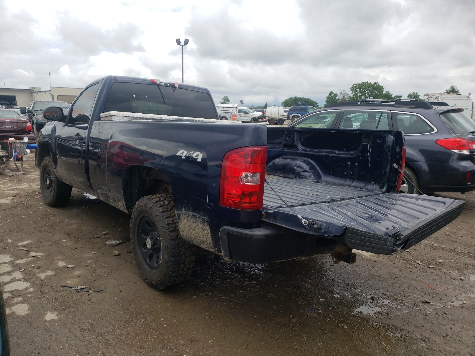 Photo 3 from auction – 2010 CHEVROLET SILVERADO with VIN 1GCPKPEAXAZ285421
