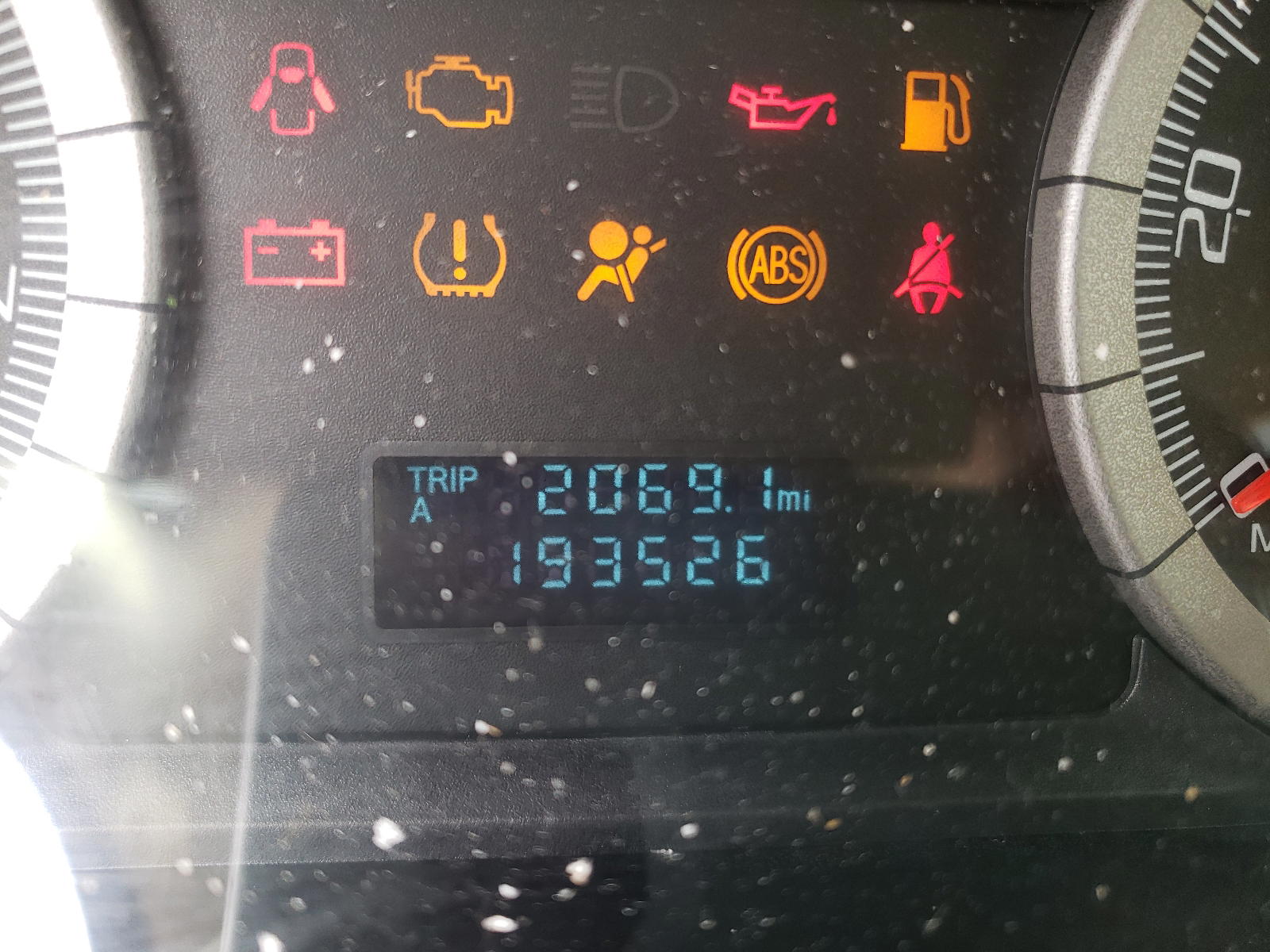 Photo 8 from auction – 2008 FORD ESCAPE XLT with VIN 1FMCU93128KD30776