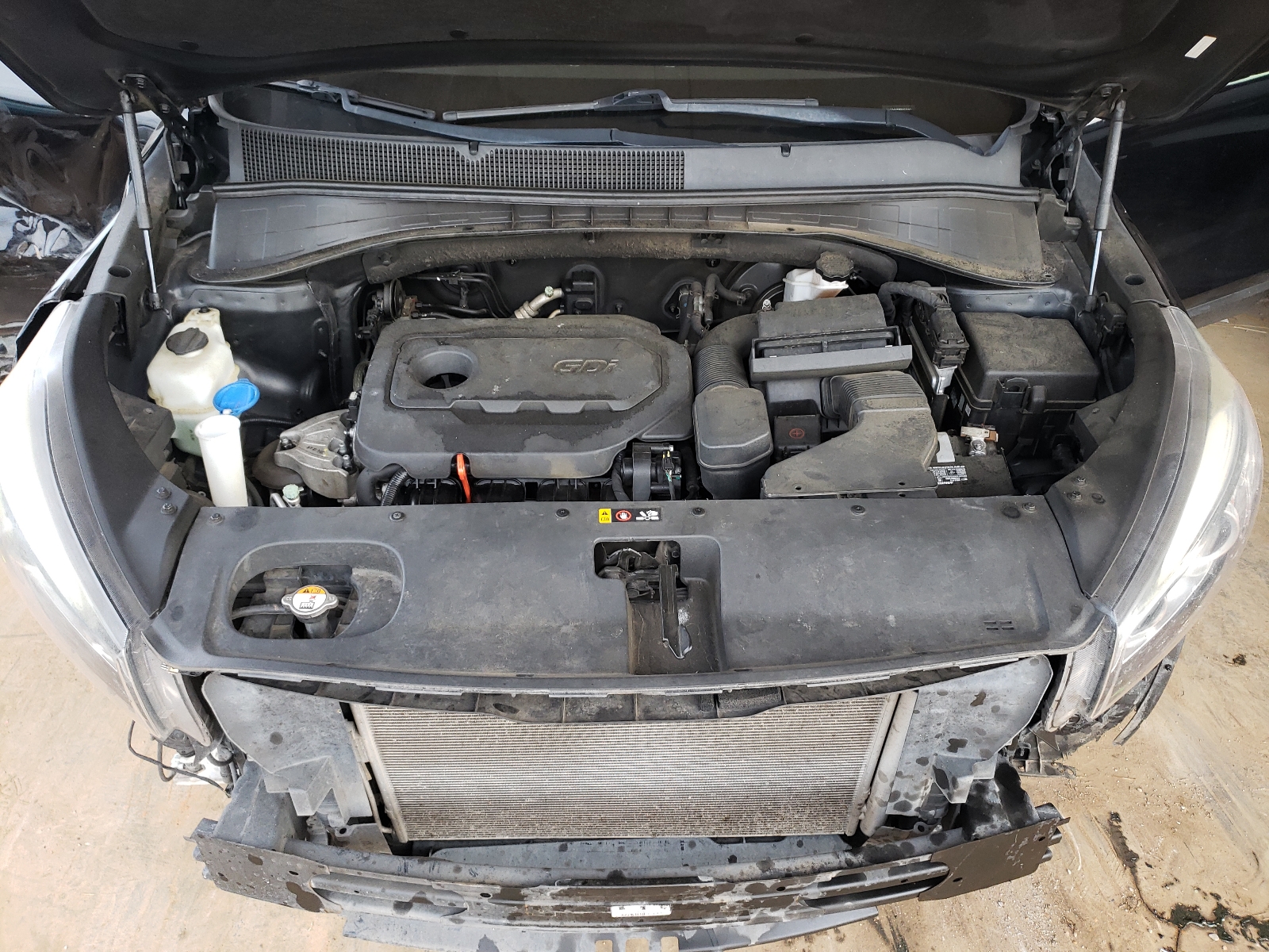 Photo 7 from auction – 2016 KIA SORENTO LX with VIN 5XYPG4A39GG028247
