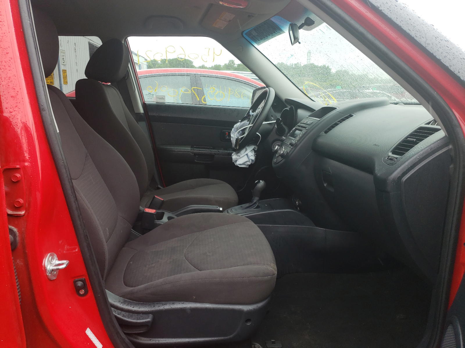 Photo 5 from auction – 2013 KIA SOUL with VIN KNDJT2A57D7598926