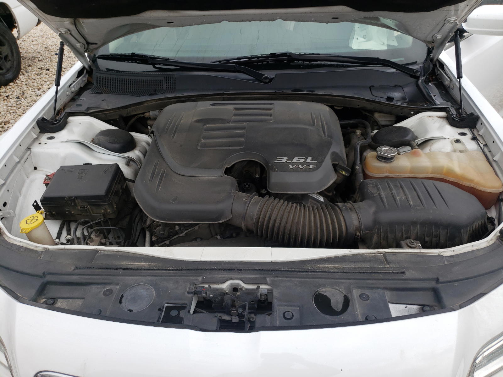 Photo 7 from auction – 2014 CHRYSLER 300 with VIN 2C3CCAAG2EH380763