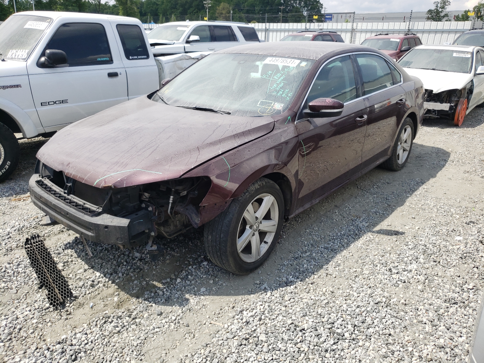 Photo 2 from auction – 2014 VOLKSWAGEN PASSAT SE with VIN 1VWBP7A33EC004665