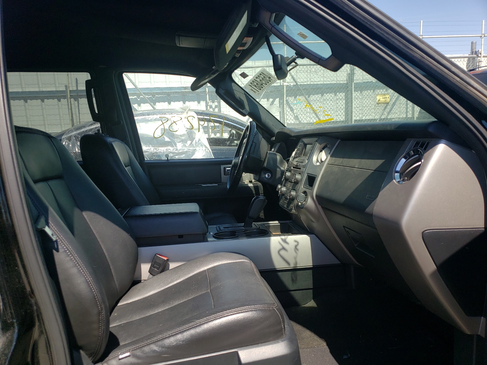 Photo 5 from auction – 2016 FORD EXPEDITION with VIN 1FMJK1JT3GEF38794