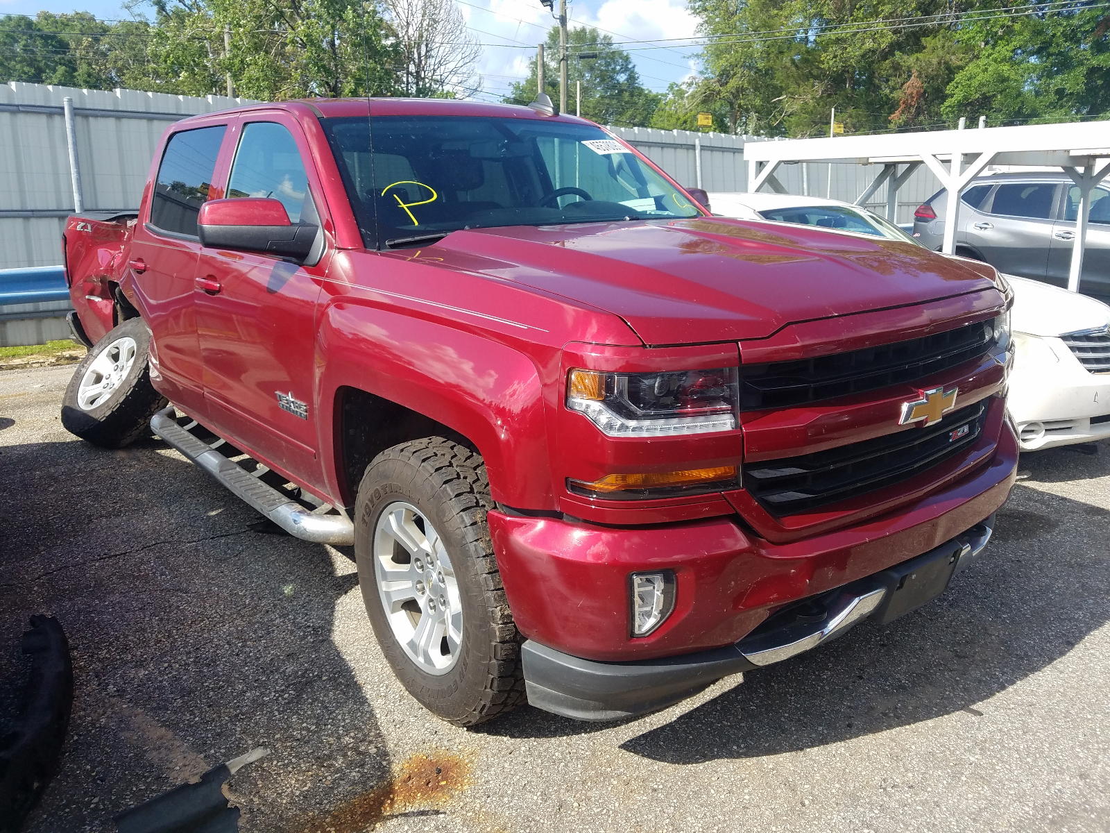 CHEVROLET SILVERADO 2018 with VIN 3GCUKREC7JG536718 - Photo from auction