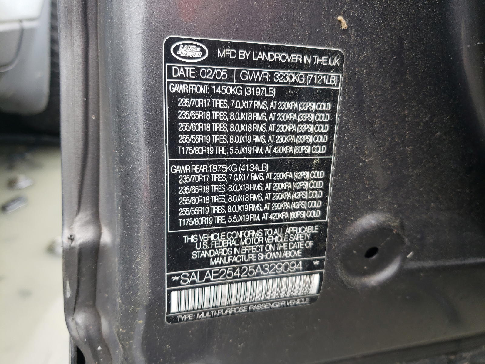 Photo 10 from auction – 2005 LAND ROVER LR3 with VIN SALAE25425A329094