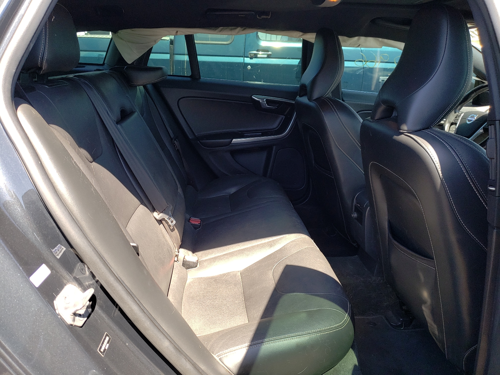 Photo 6 from auction – 2016 VOLVO V60 T5 PRE with VIN YV140MEK9G1304820
