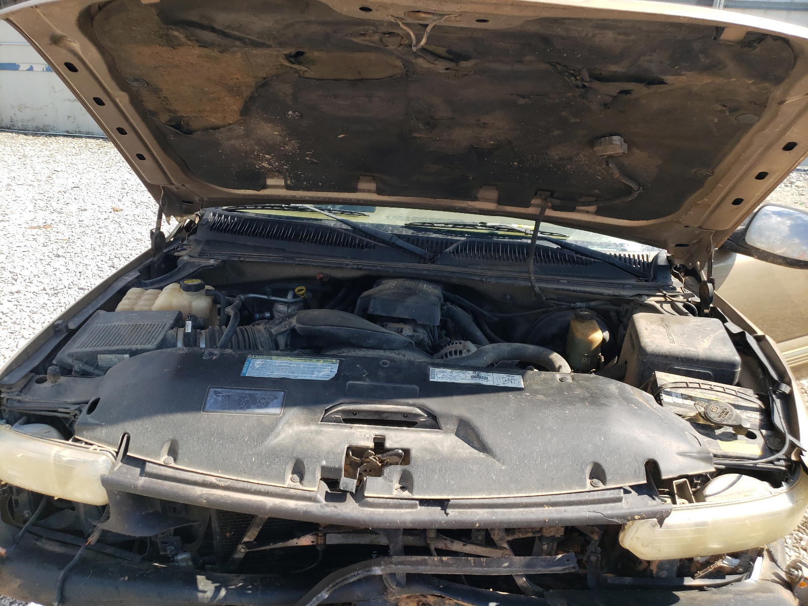 Photo 7 from auction – 2000 CHEVROLET SILVERADO with VIN 2GCEK19T4Y1208269