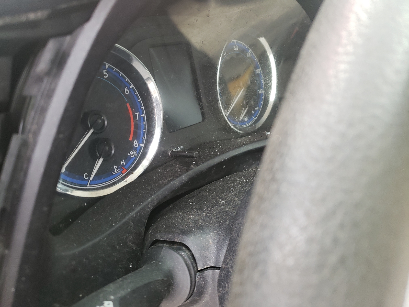 Photo 8 from auction – 2017 TOYOTA COROLLA L with VIN 5YFBURHE6HP711737