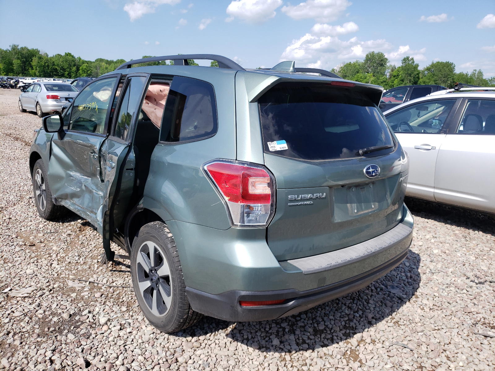 Photo 3 from auction – 2018 SUBARU FORESTER 2 with VIN JF2SJAGC9JH463948