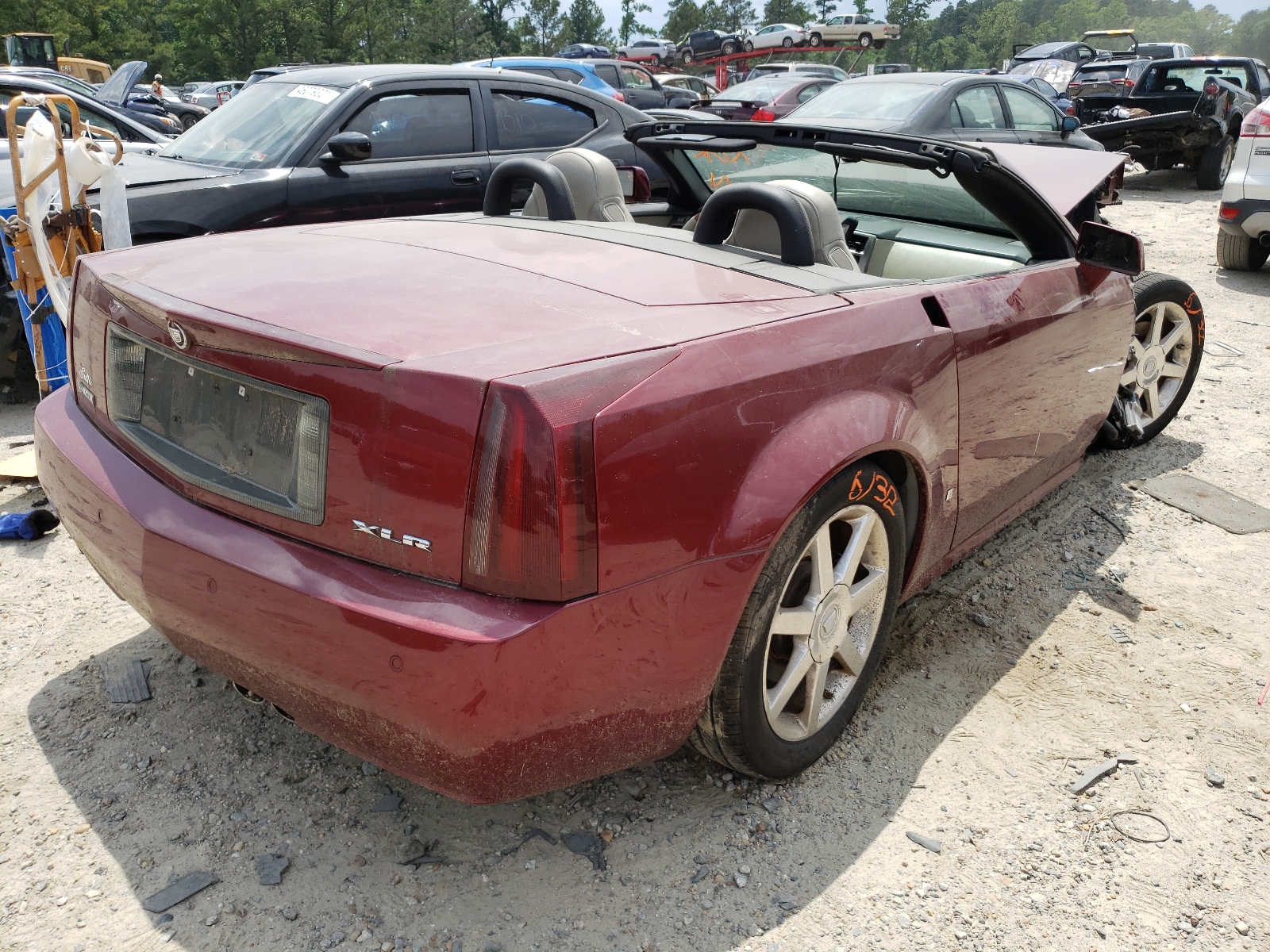 Photo 4 from auction – 2006 CADILLAC XLR with VIN 1G6YV36A865603640