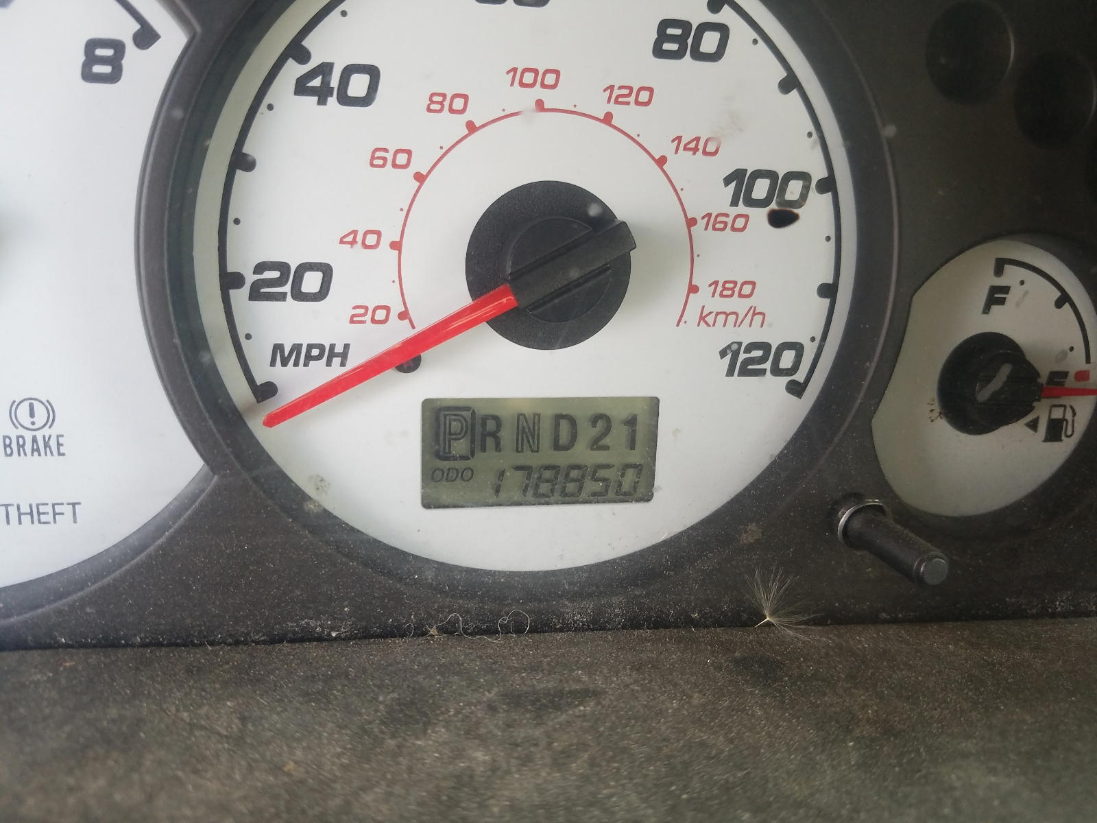 Photo 8 from auction – 2002 FORD ESCAPE XLS with VIN 1FMYU021X2KB77199