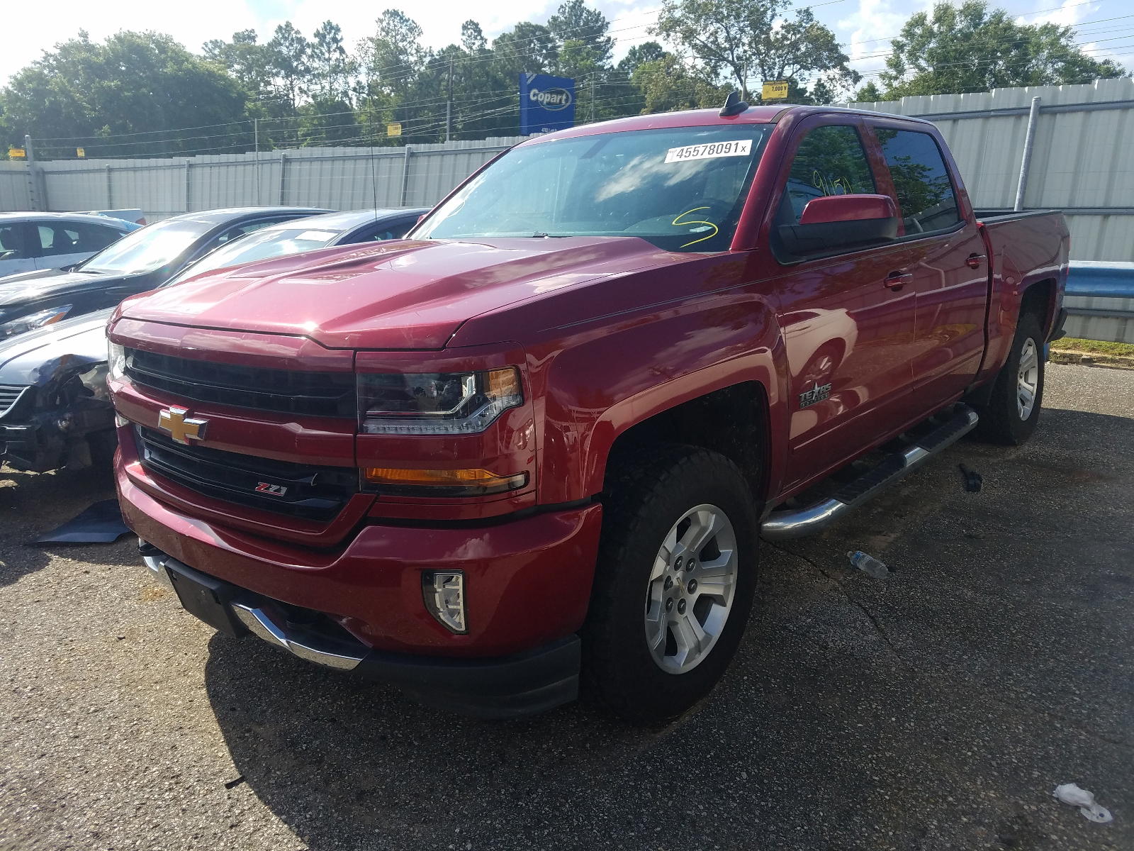 Photo 2 from auction – 2018 CHEVROLET SILVERADO with VIN 3GCUKREC7JG536718
