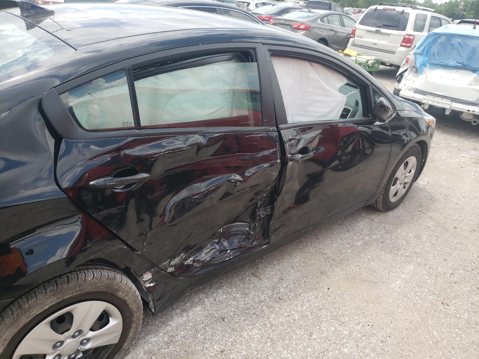 Photo 9 from auction – 2017 KIA FORTE LX with VIN 3KPFK4A76HE151161
