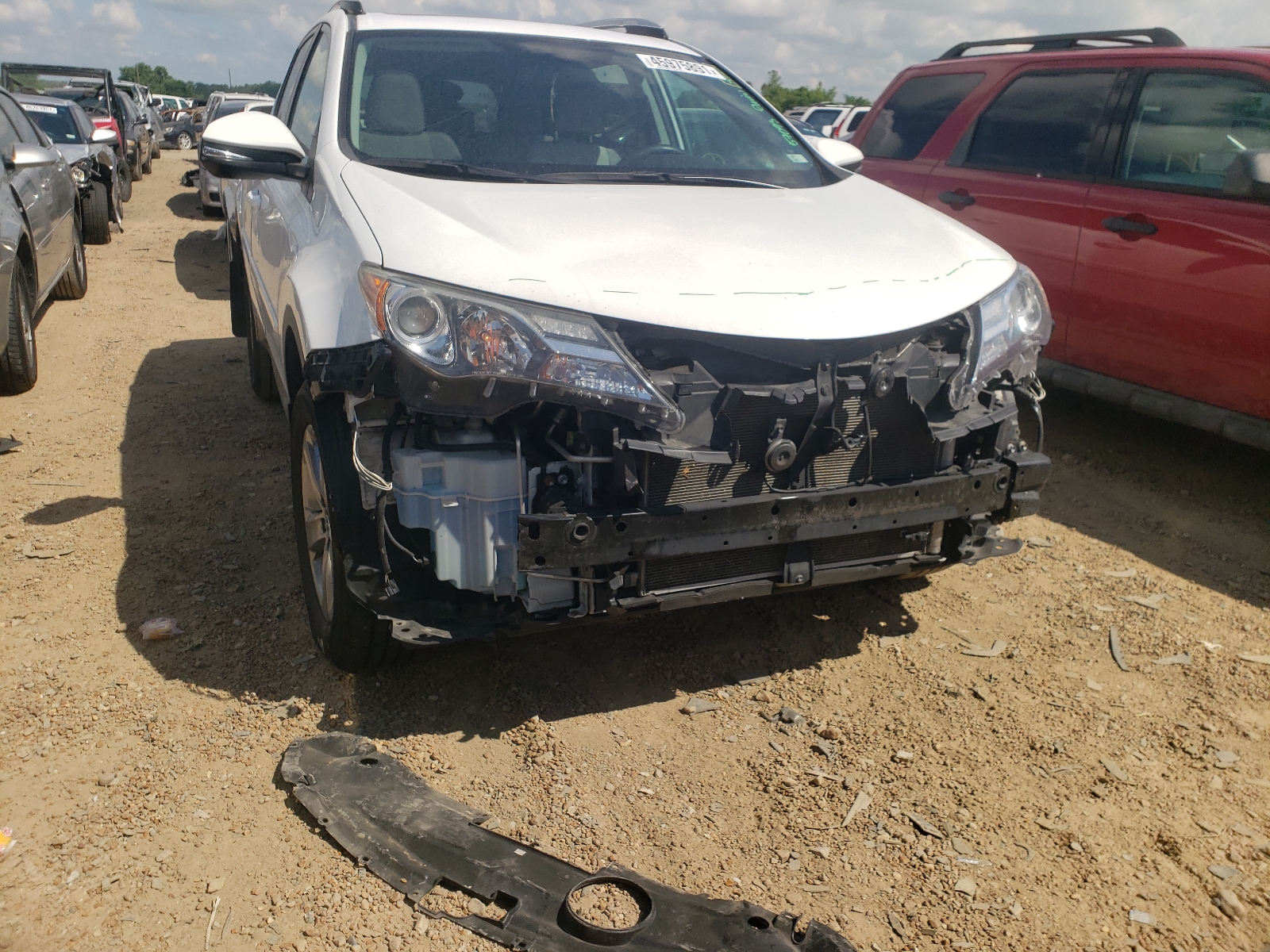 Photo 9 from auction – 2015 TOYOTA RAV4 XLE with VIN 2T3RFREVXFW391077