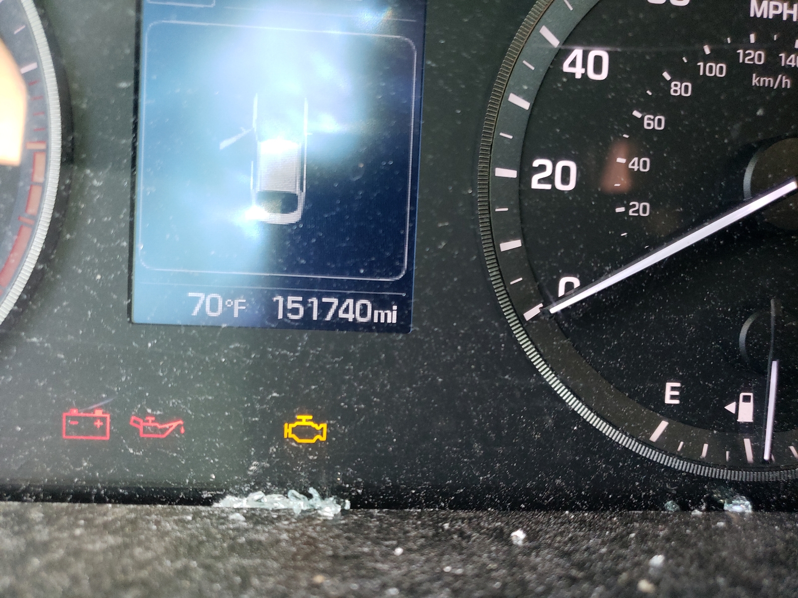 Photo 8 from auction – 2017 HYUNDAI SONATA SE with VIN 5NPE24AF5HH557950