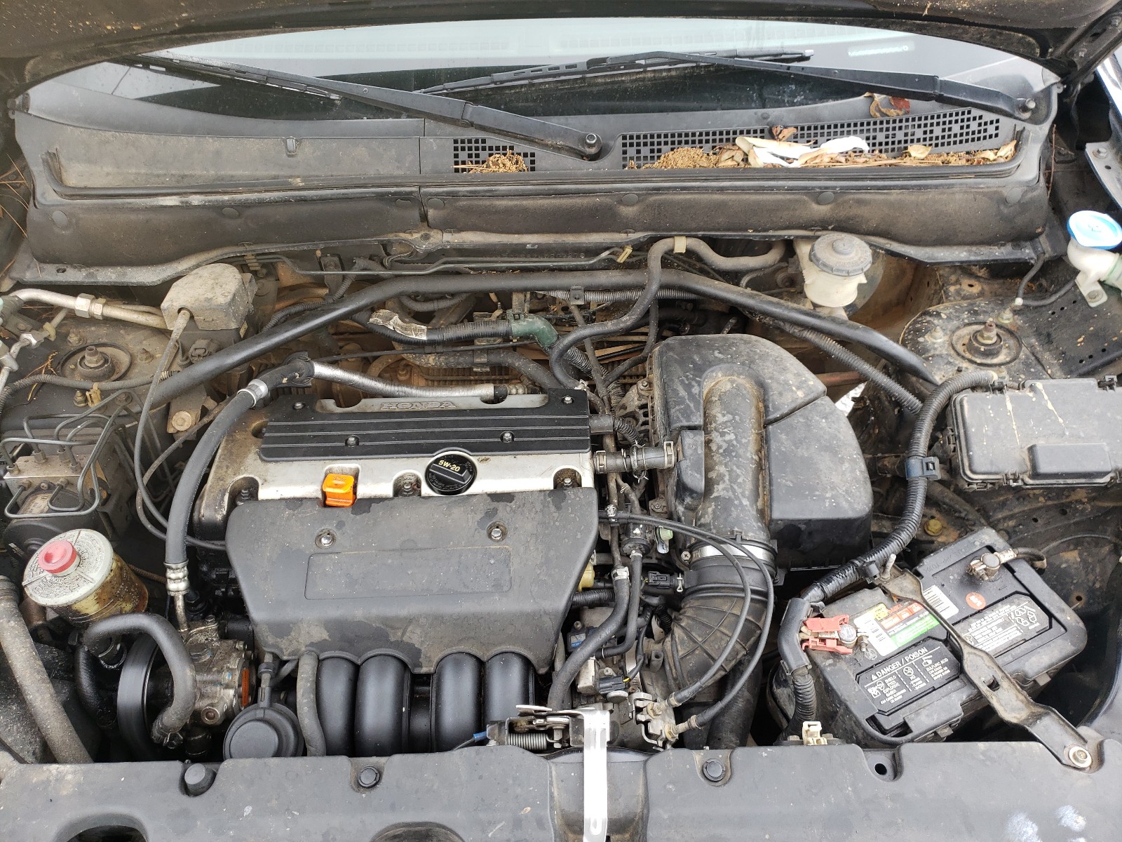 Photo 7 from auction – 2004 HONDA CR-V EX with VIN SHSRD78824U207276