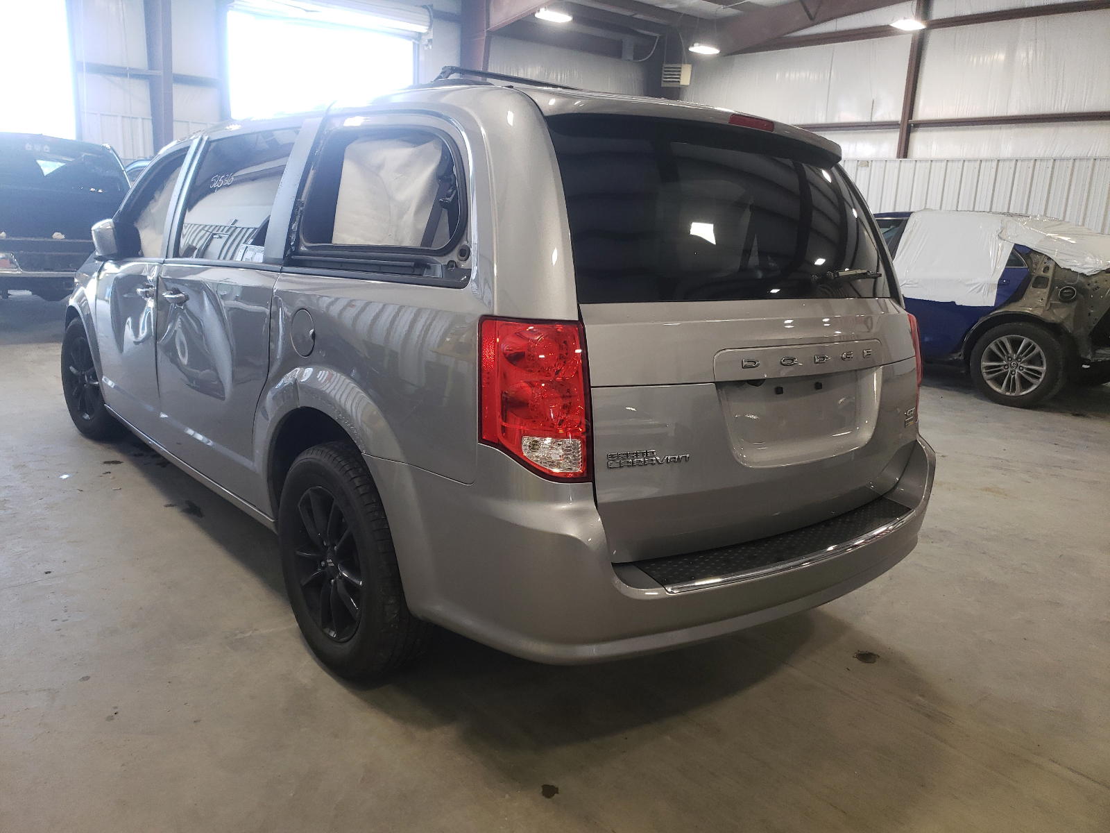 Photo 3 from auction – 2019 DODGE GRAND CARA with VIN 2C4RDGEG3KR743433
