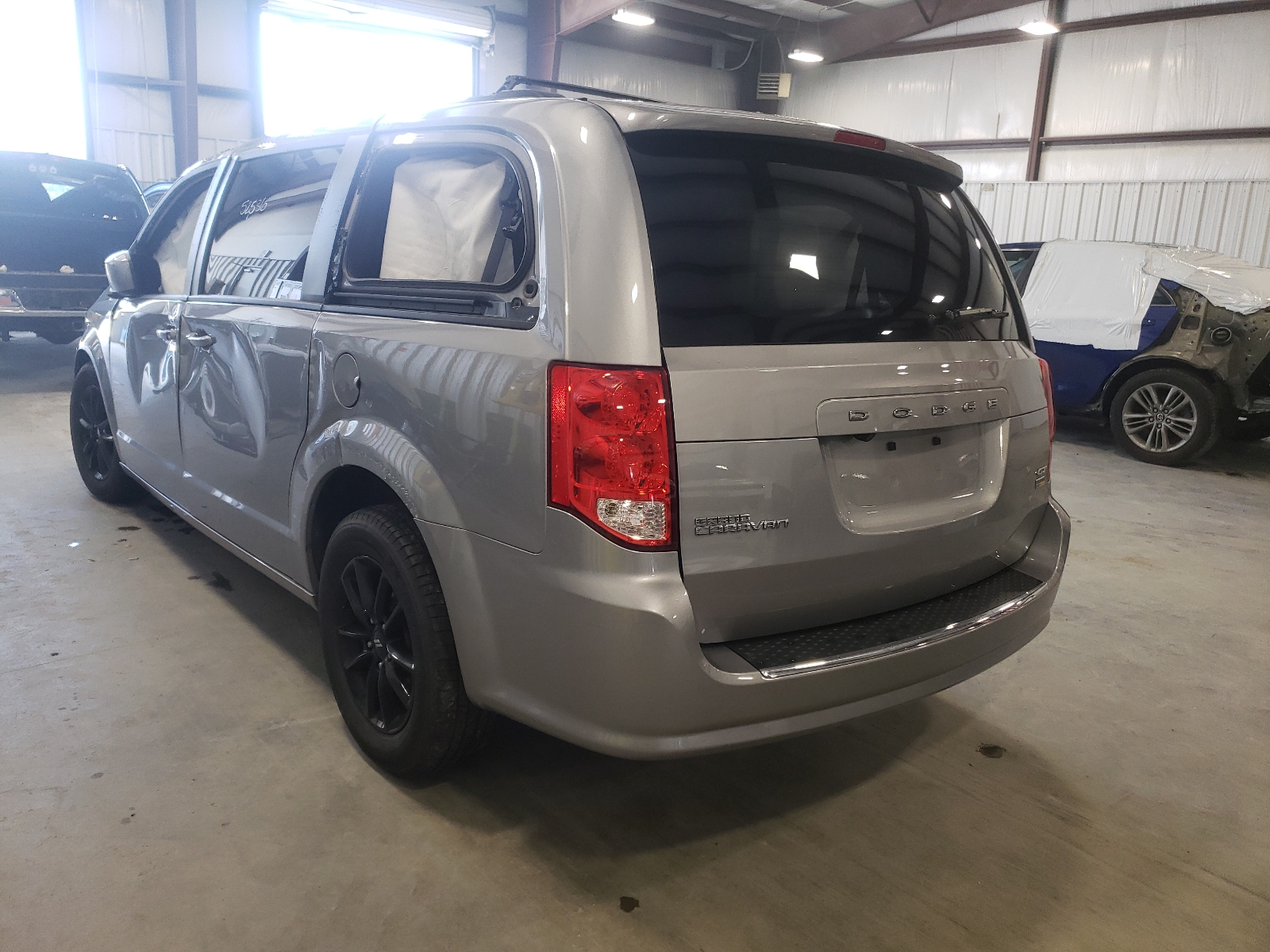 Zdjęcie 3 z aukcji – 2019 DODGE GRAND CARA z VIN 2C4RDGEG3KR743433