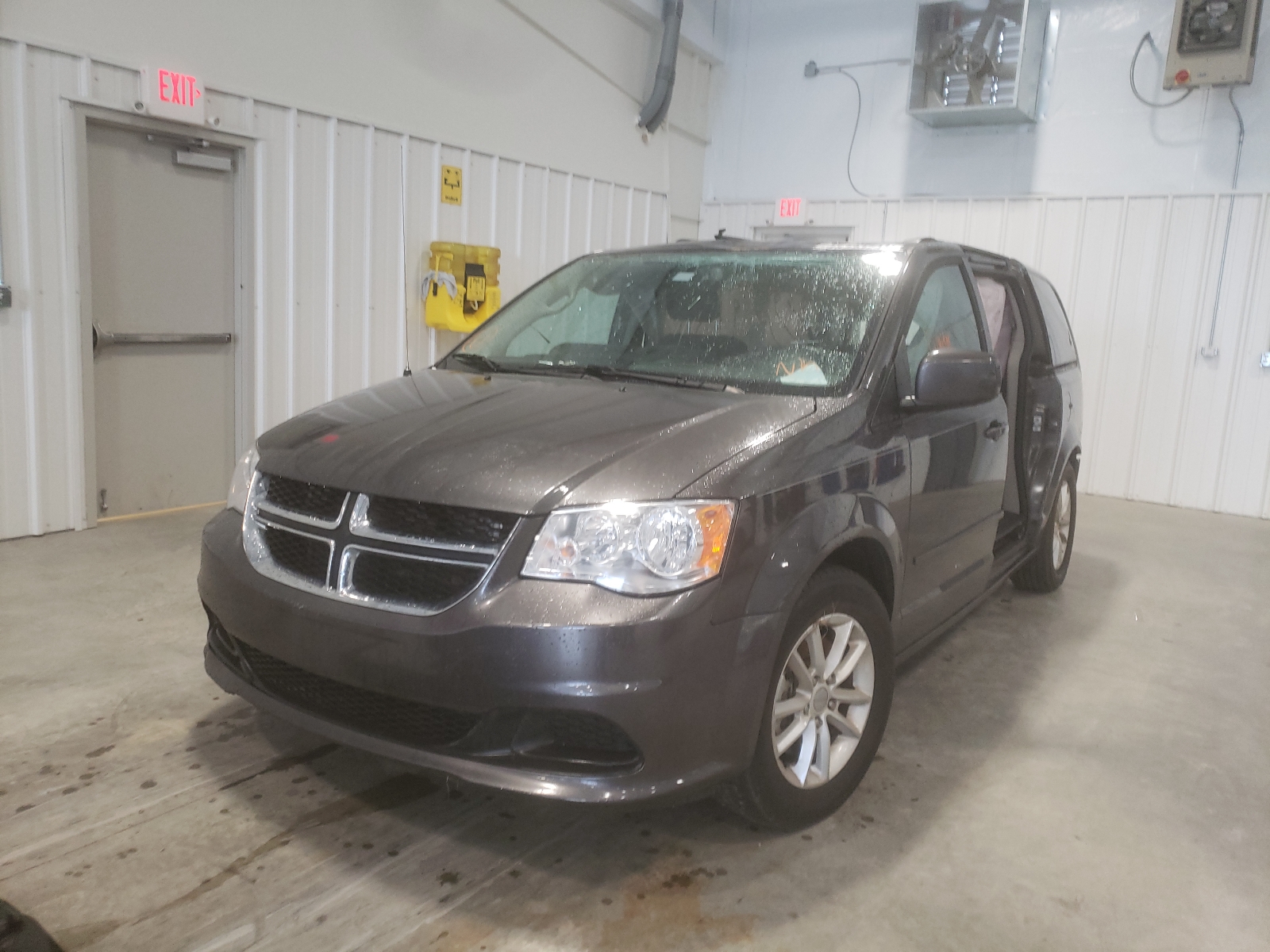 صورة رقم 2 من المزاد - 2016 DODGE GRAND CARA مع VIN 2C4RDGCG9GR134695