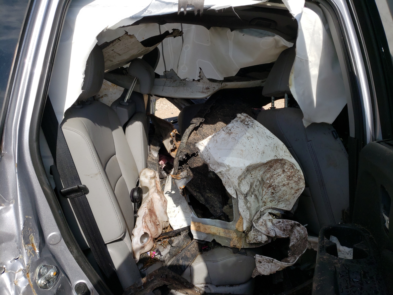 Photo 6 from auction – 2017 HONDA PILOT TOUR with VIN 5FNYF6H93HB096548