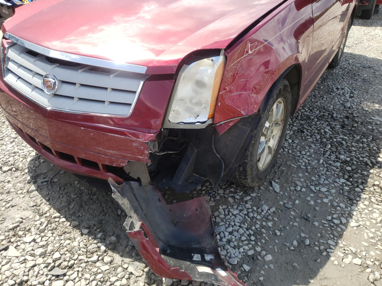 Photo 9 from auction – 2007 CADILLAC SRX with VIN 1GYEE637270162218
