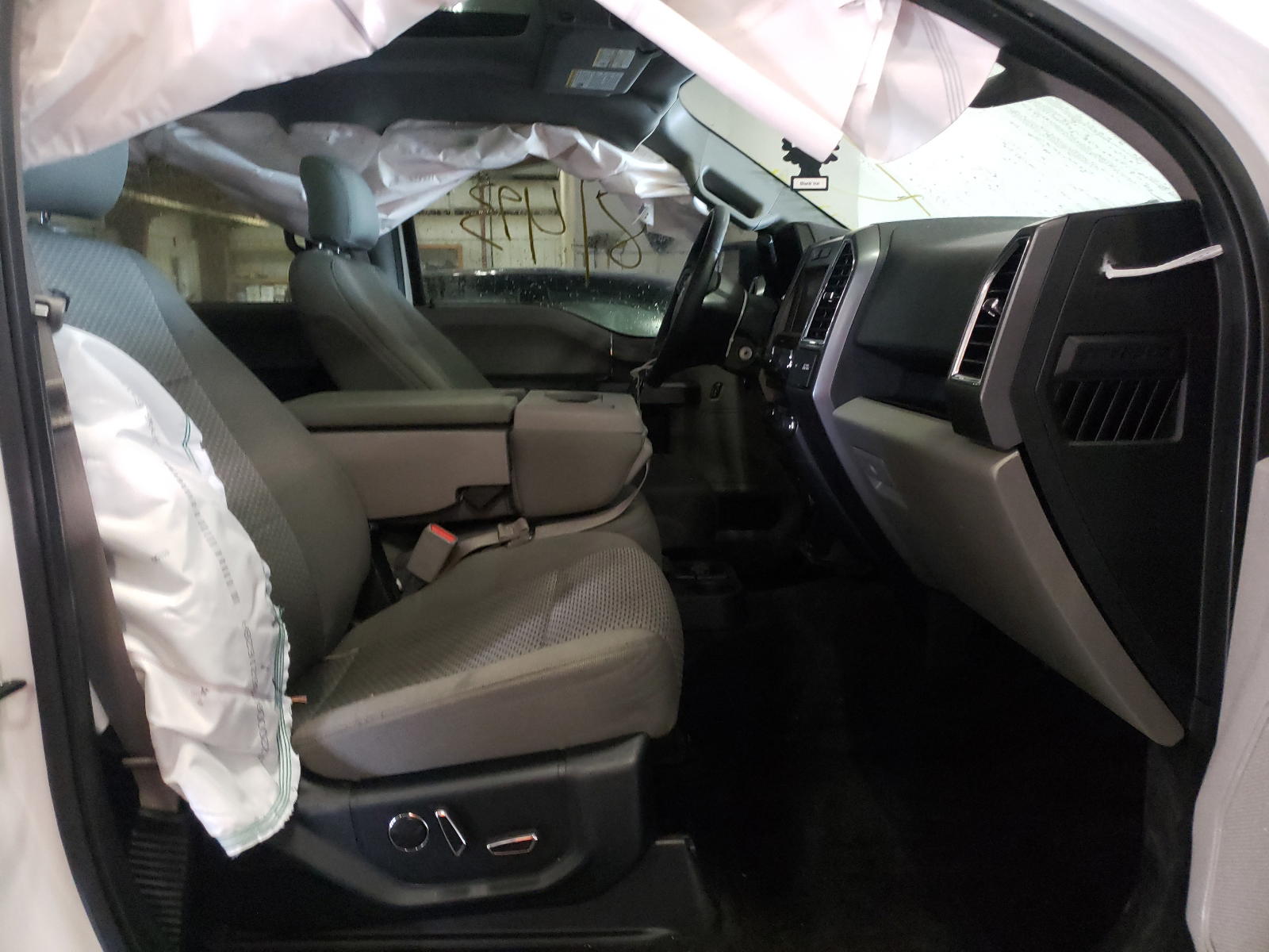 Photo 5 from auction – 2015 FORD F150 SUPER with VIN 1FTEW1EF4FFC17175