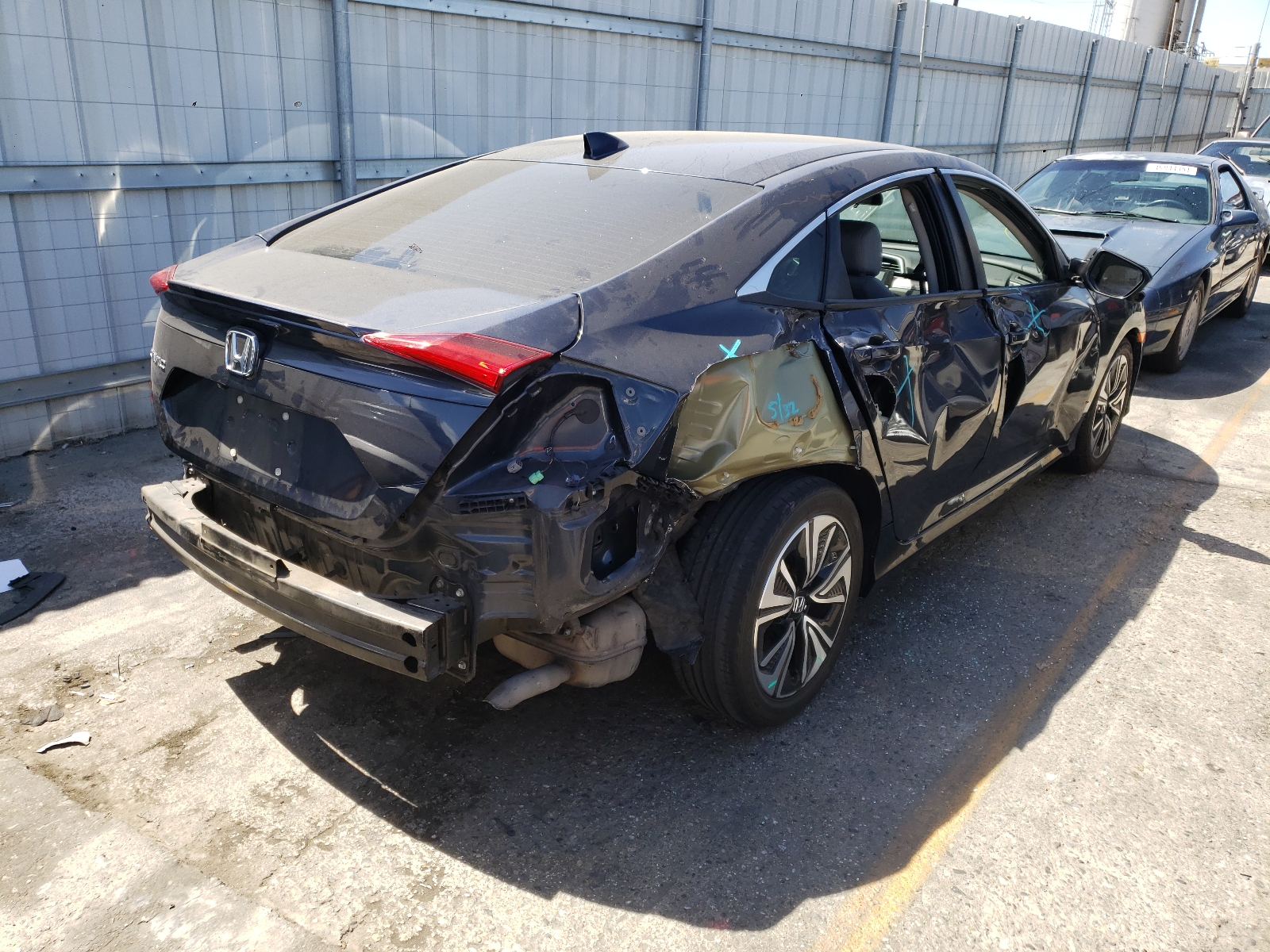 Photo 4 from auction – 2017 HONDA CIVIC EX with VIN 2HGFC1F38HH655055