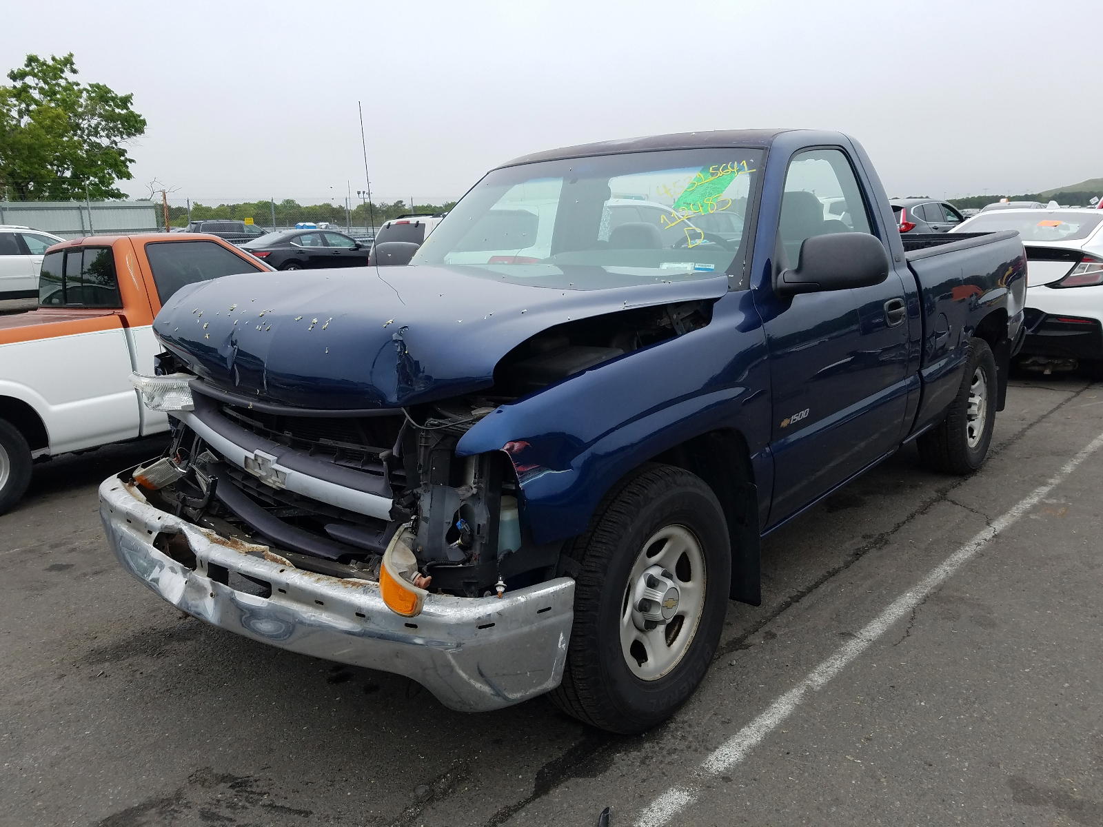 Photo 2 from auction – 2002 CHEVROLET SILVERADO with VIN 1GCEC14W12Z112483