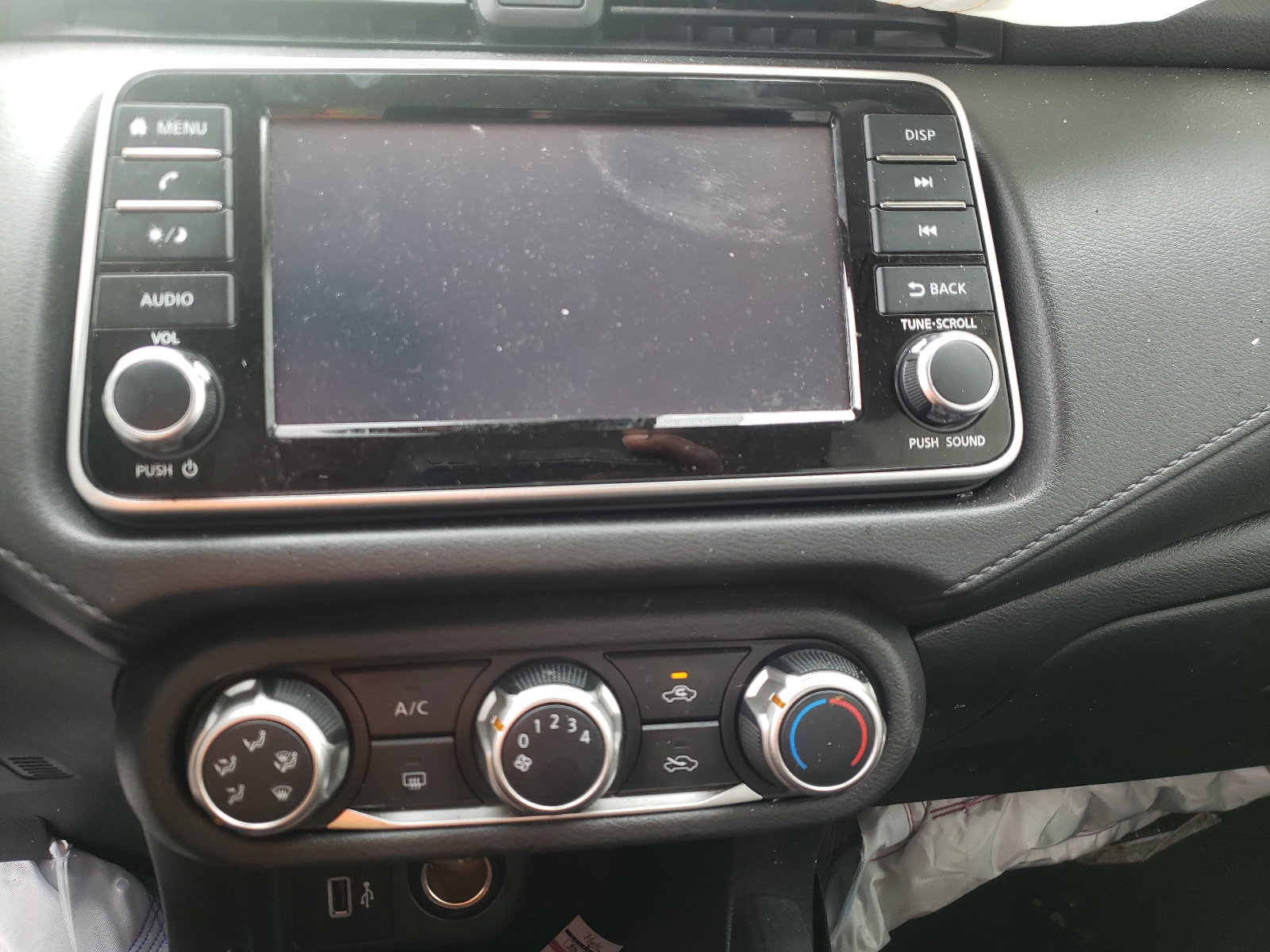 Photo 9 from auction – 2020 NISSAN VERSA S with VIN 3N1CN8DV8LL905390