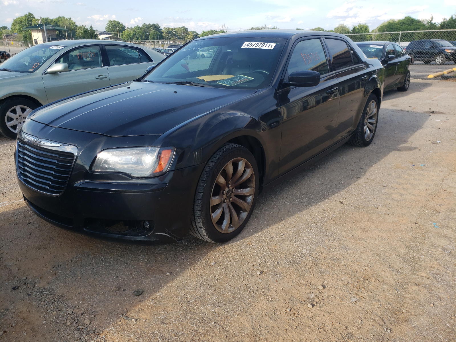 Photo 2 from auction – 2014 CHRYSLER 300 S with VIN 2C3CCABG2EH373181