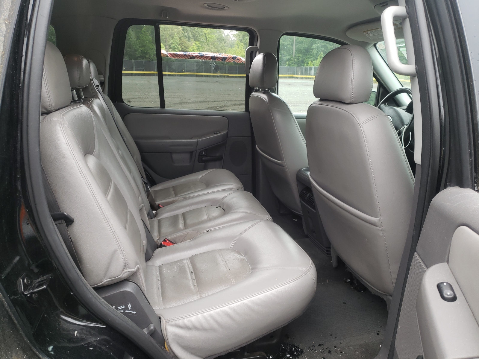 Zdjęcie 6 z aukcji – 2006 FORD EXPLORER z VIN 1FMZU63W75UA15251