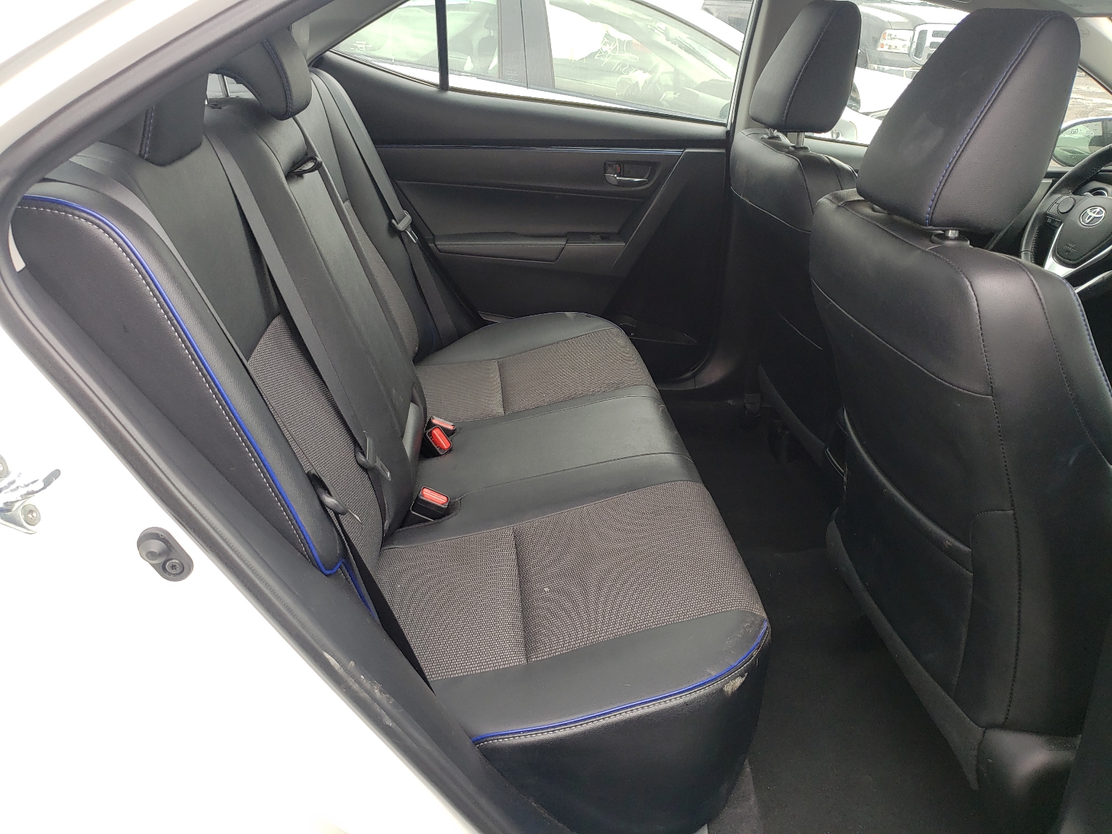 Photo 6 from auction – 2019 TOYOTA COROLLA L with VIN 2T1BURHE4KC234653
