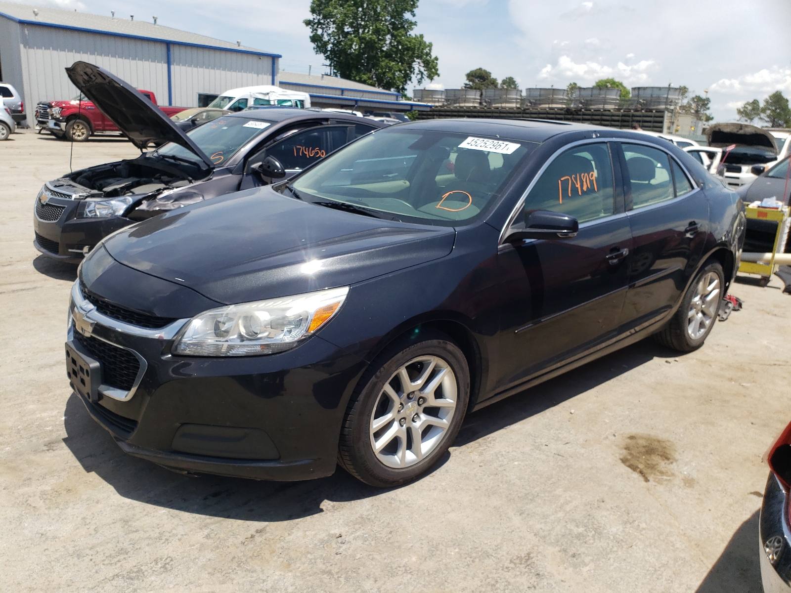 Photo 2 from auction – 2014 CHEVROLET MALIBU 1LT with VIN 1G11C5SL0EF114464