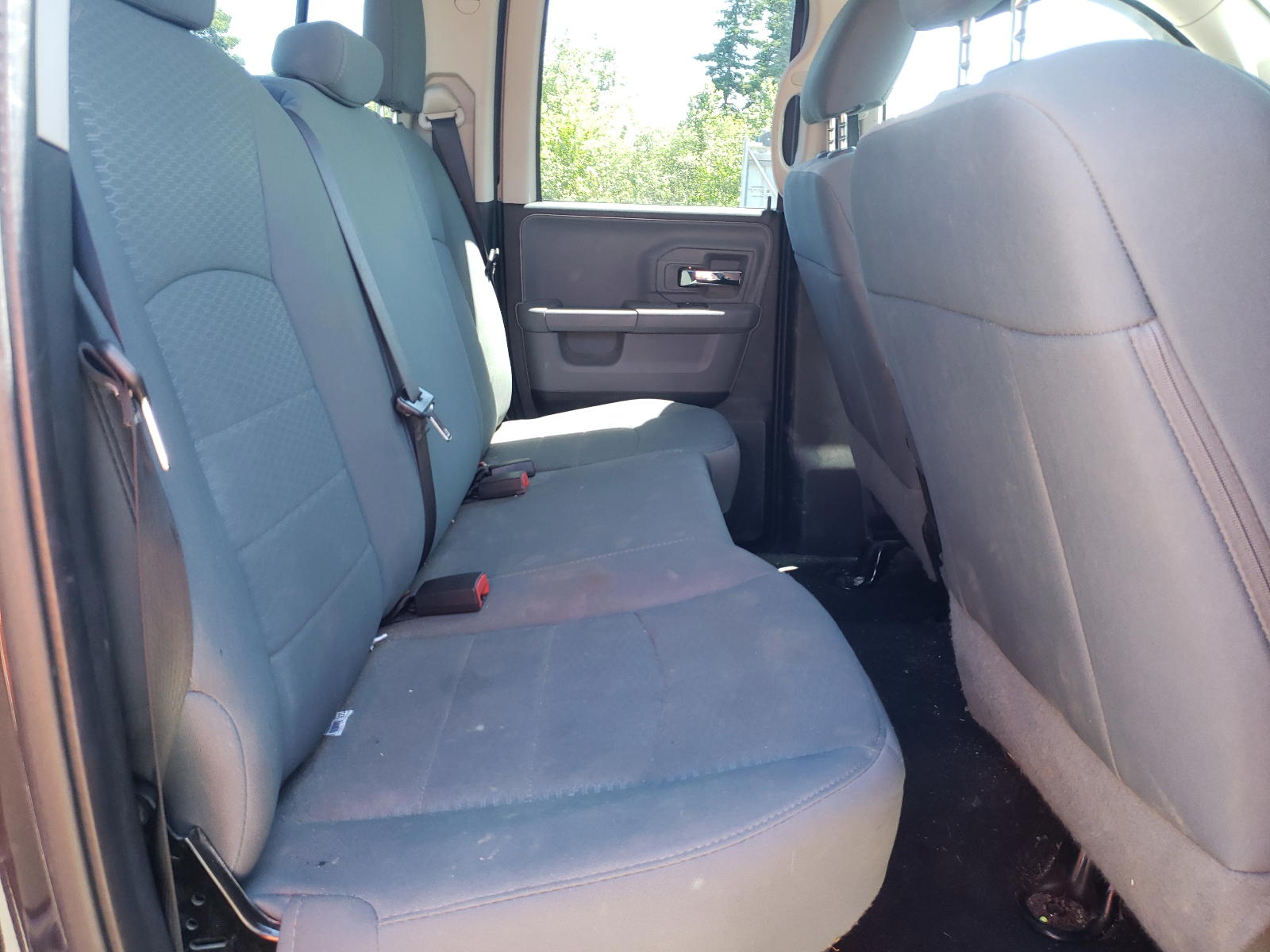 Photo 6 from auction – 2016 RAM 1500 SLT with VIN 1C6RR7GT4GS357130