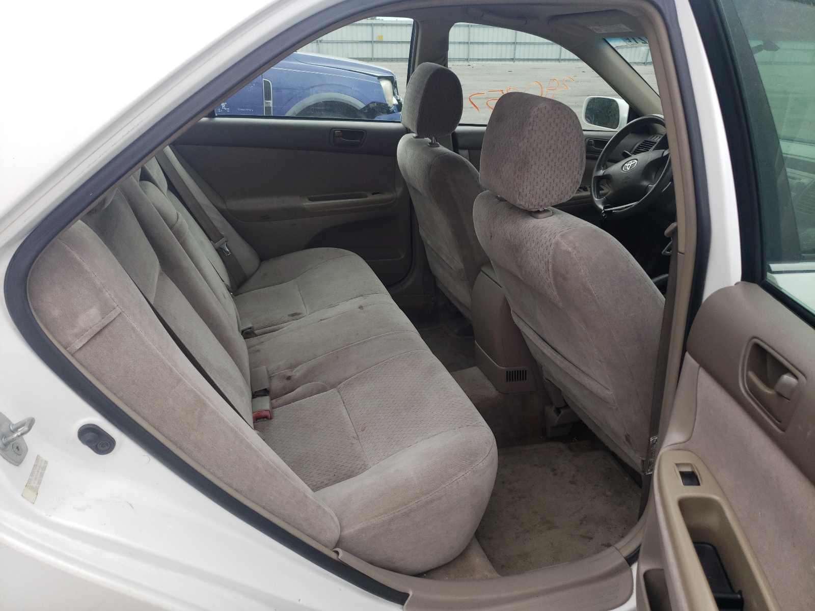 Photo 6 from auction – 2003 TOYOTA CAMRY LE with VIN 4T1BF32K53U041109