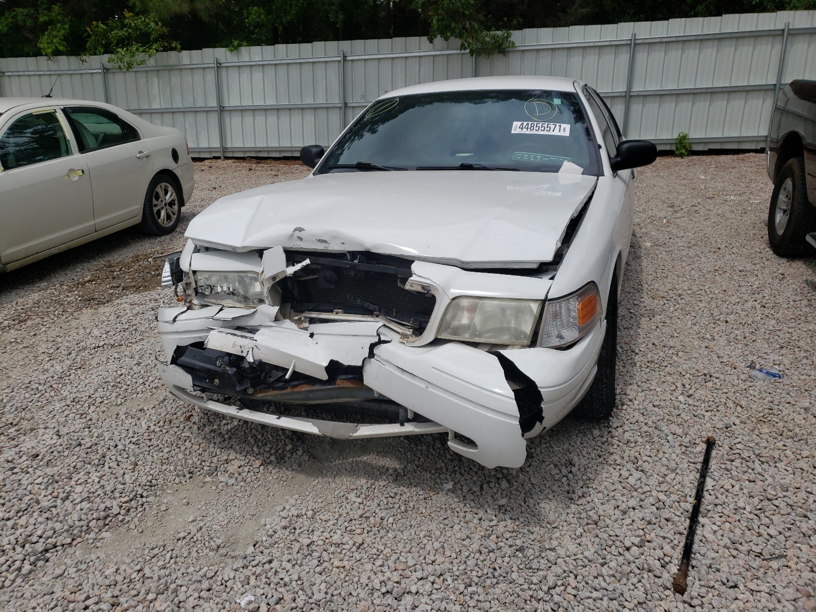 Photo 9 from auction – 2007 FORD CROWN VICT with VIN 2FAFP71W17X142604