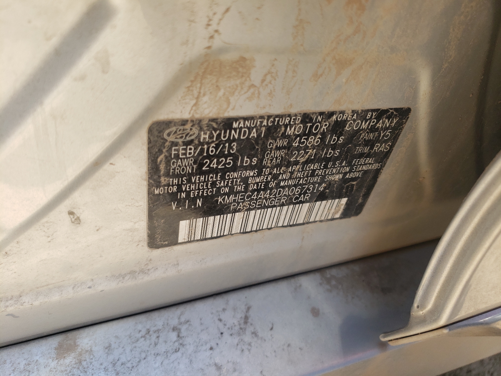 Photo 10 from auction – 2013 HYUNDAI SONATA HYB with VIN KMHEC4A42DA067314