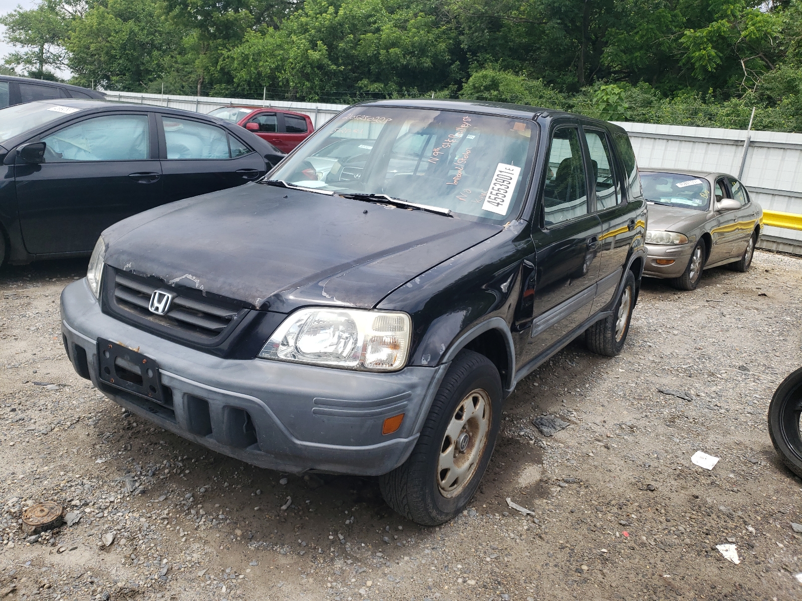 Photo 2 from auction – 1998 HONDA CR-V LX with VIN JHLRD1849WC071622
