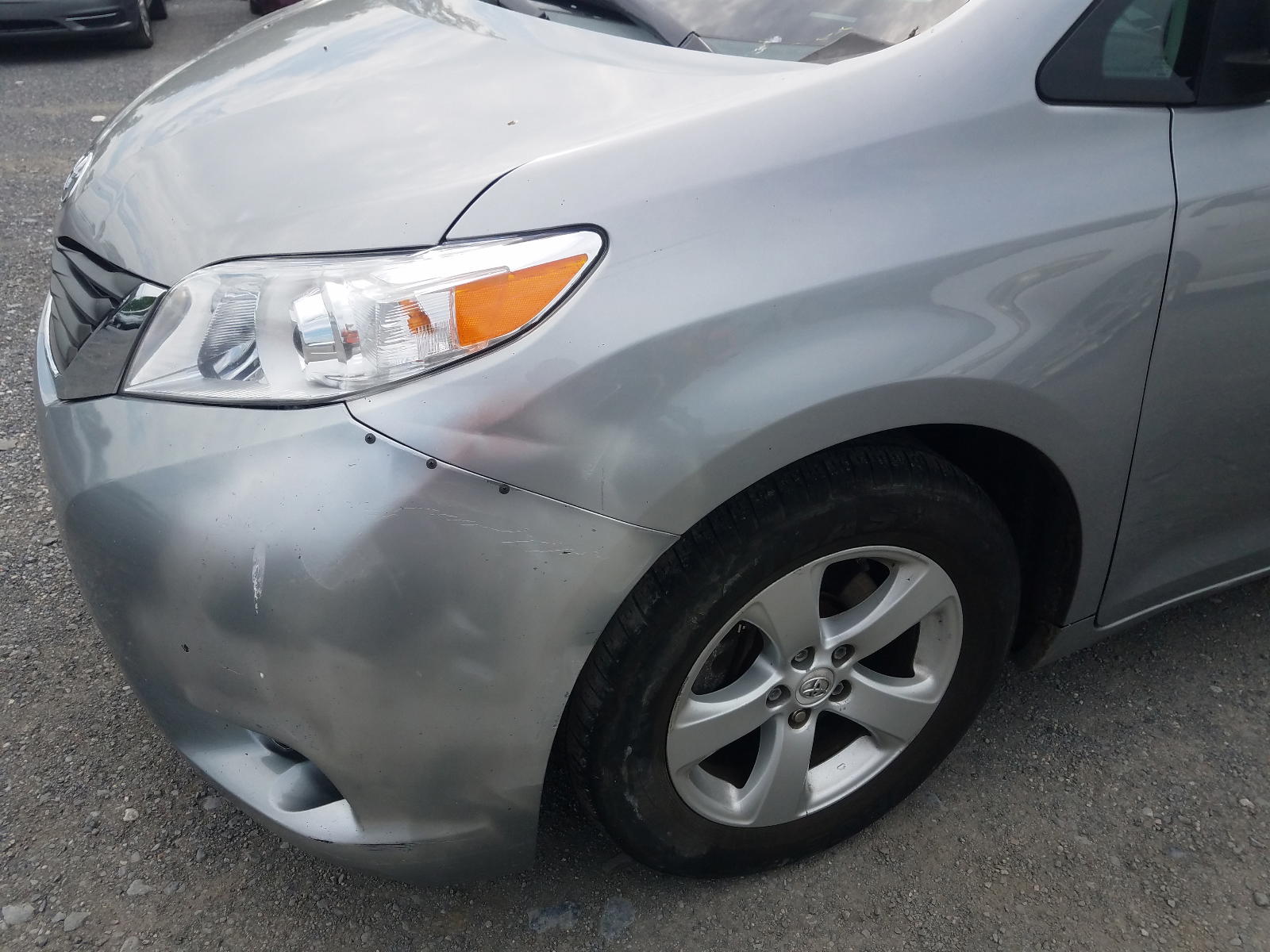 Photo 9 from auction – 2012 TOYOTA SIENNA with VIN 5TDZK3DC9CS185674