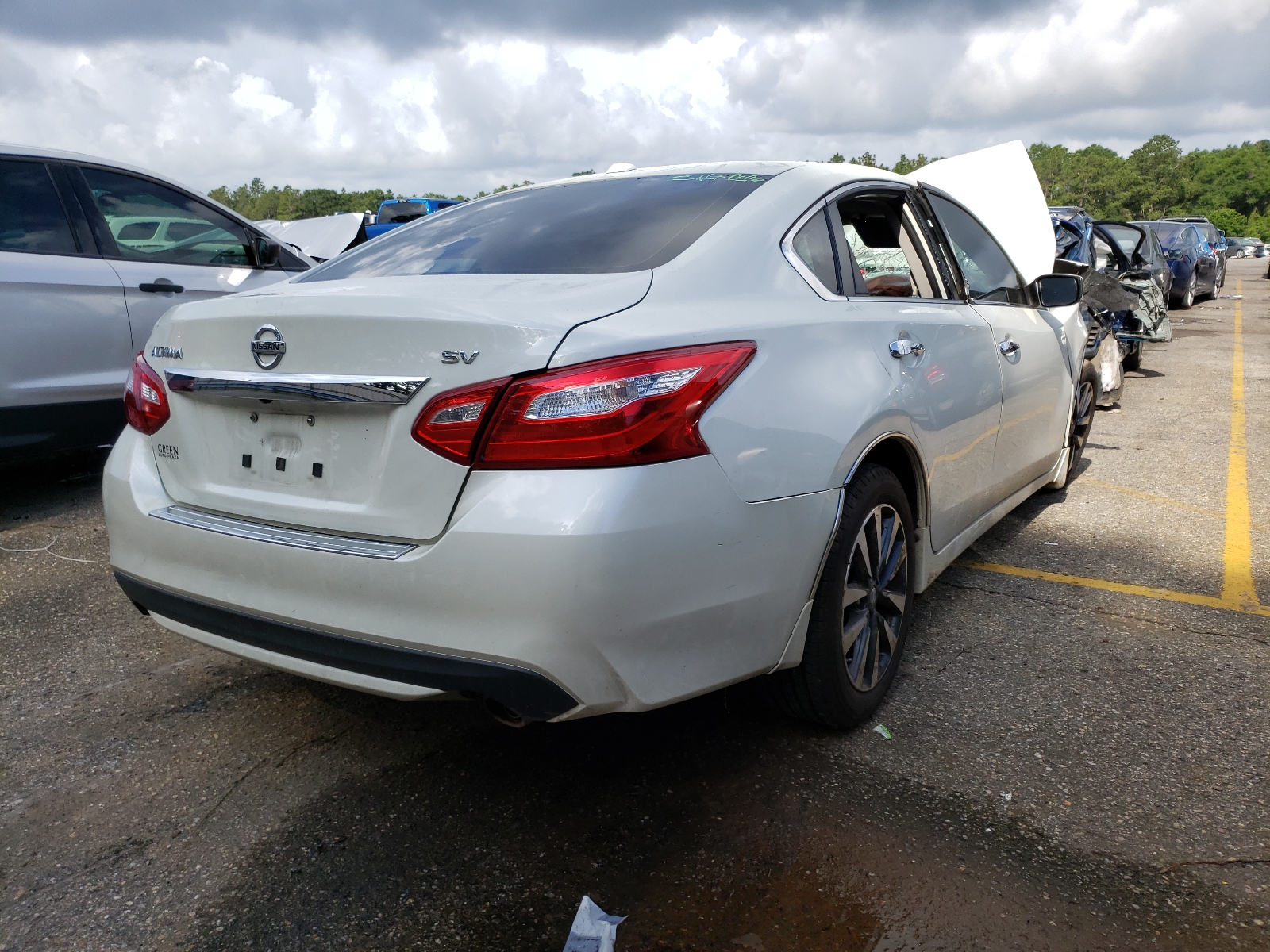 Photo 4 from auction – 2016 NISSAN ALTIMA 2.5 with VIN 1N4AL3AP5GC290713