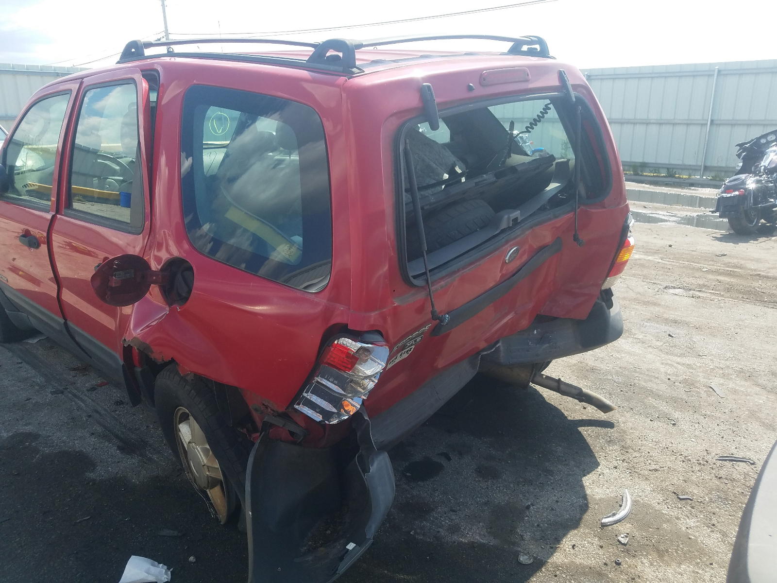 Photo 9 from auction – 2002 FORD ESCAPE XLS with VIN 1FMYU021X2KB77199