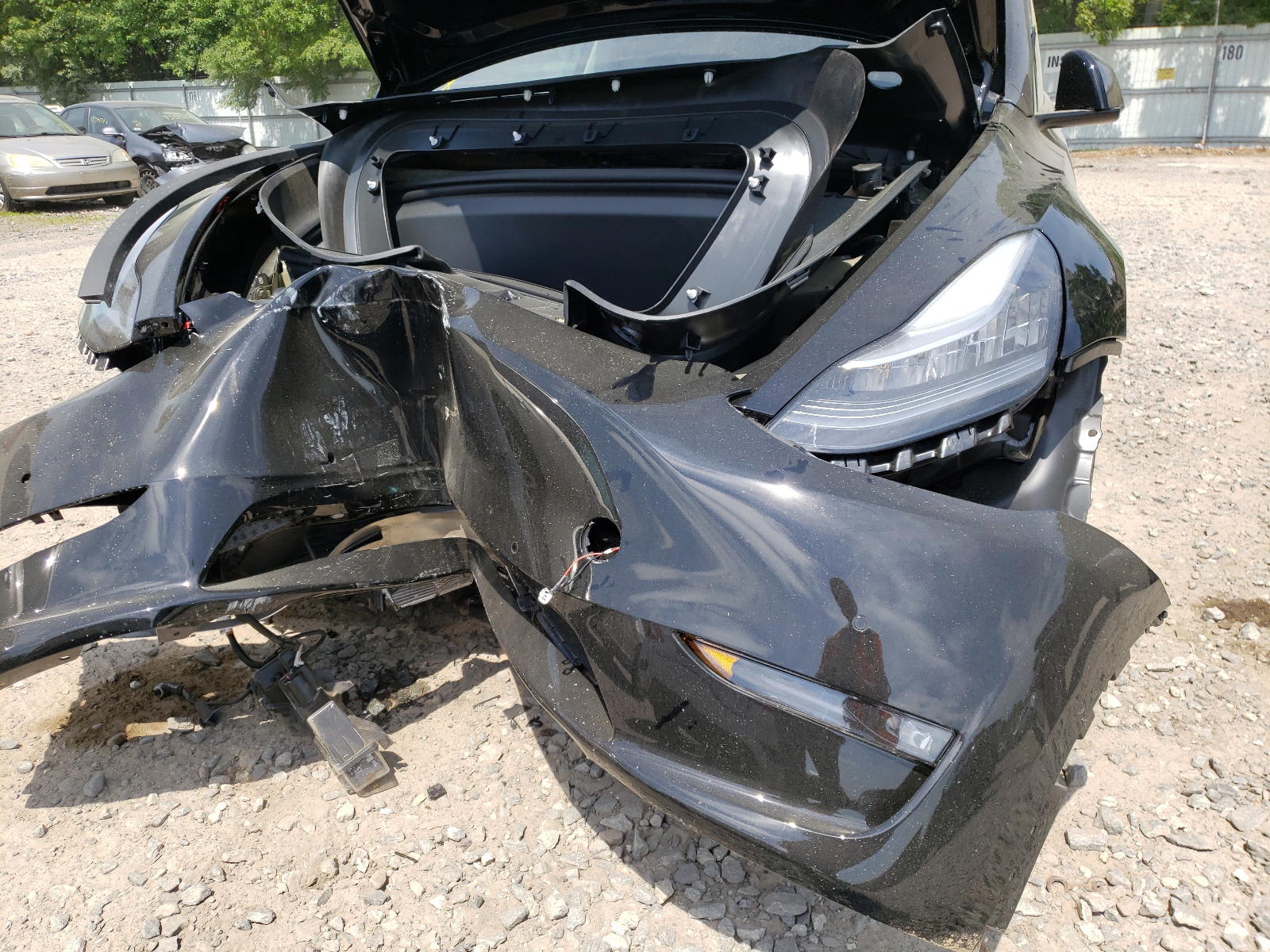Photo 10 from auction – 2021 TESLA MODEL Y with VIN 5YJYGAEE3MF143671